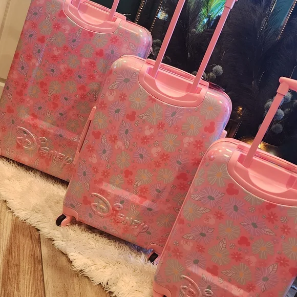 Disney Minney Mouse Hard Suitcases Set of 3!28"&24"&20"Brand New - Picture 6 of 9